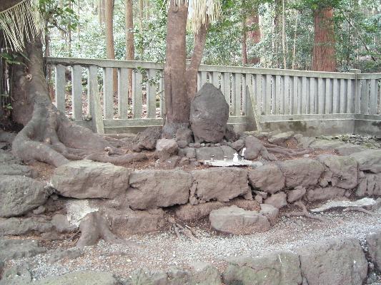 山宮浅間神社の神域を写した資料写真